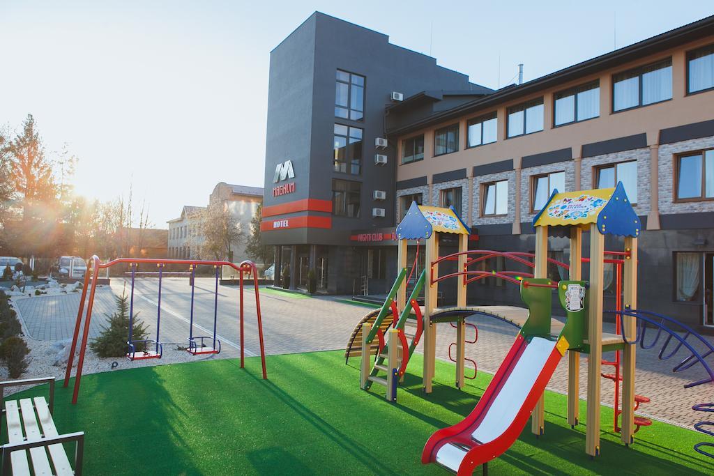 Magnum Hotel Berehove  Eksteriør billede